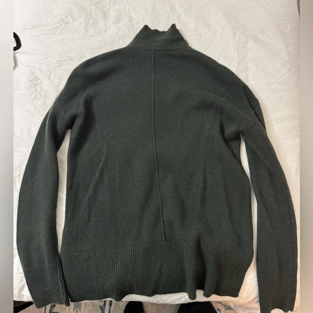 Theory Cashmere Slouchy Turtleneck - Picture 6 of 6